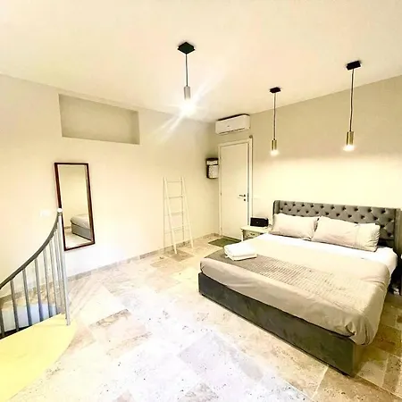 Dom wakacyjny Charming Little House With Patio Close To Monaco Ventimiglia