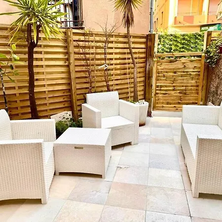 Charming Little House With Patio Close To Monaco Holiday home *