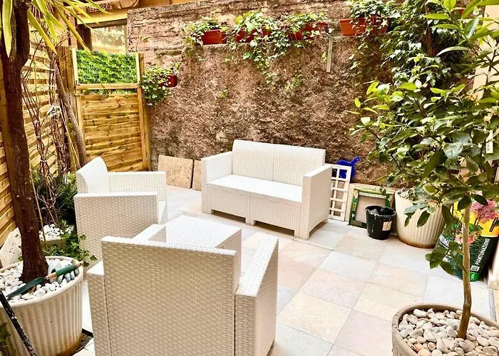 Charming Little House With Patio Close To Monaco Vakantiehuis